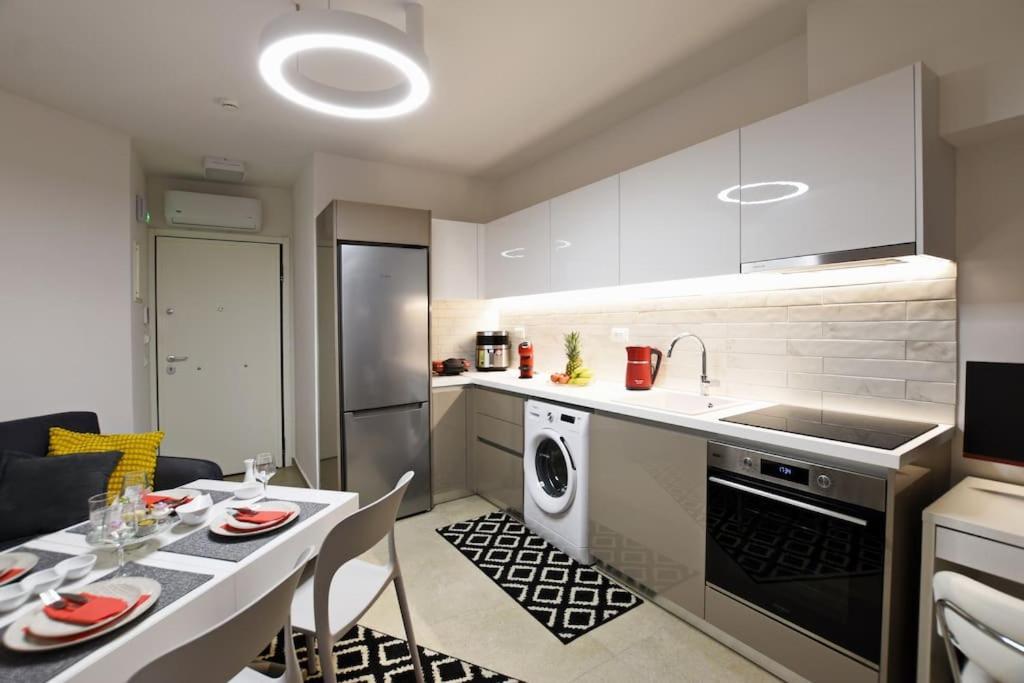 Uni Cozy City Apartment Rhodes City Kültér fotó